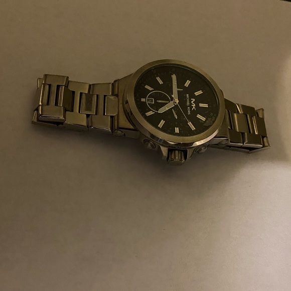 Michael Kors Dylan Men's Black Dial Watch - Picture 2 of 9